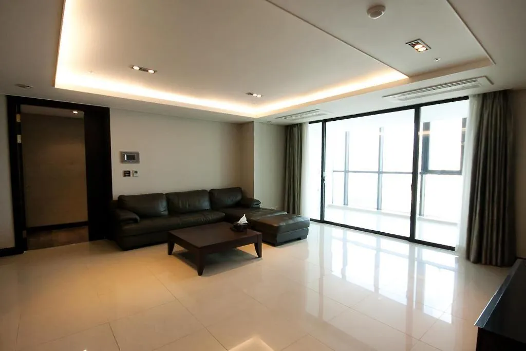 Pale De Cz Lct House Apartment Busan 0*,