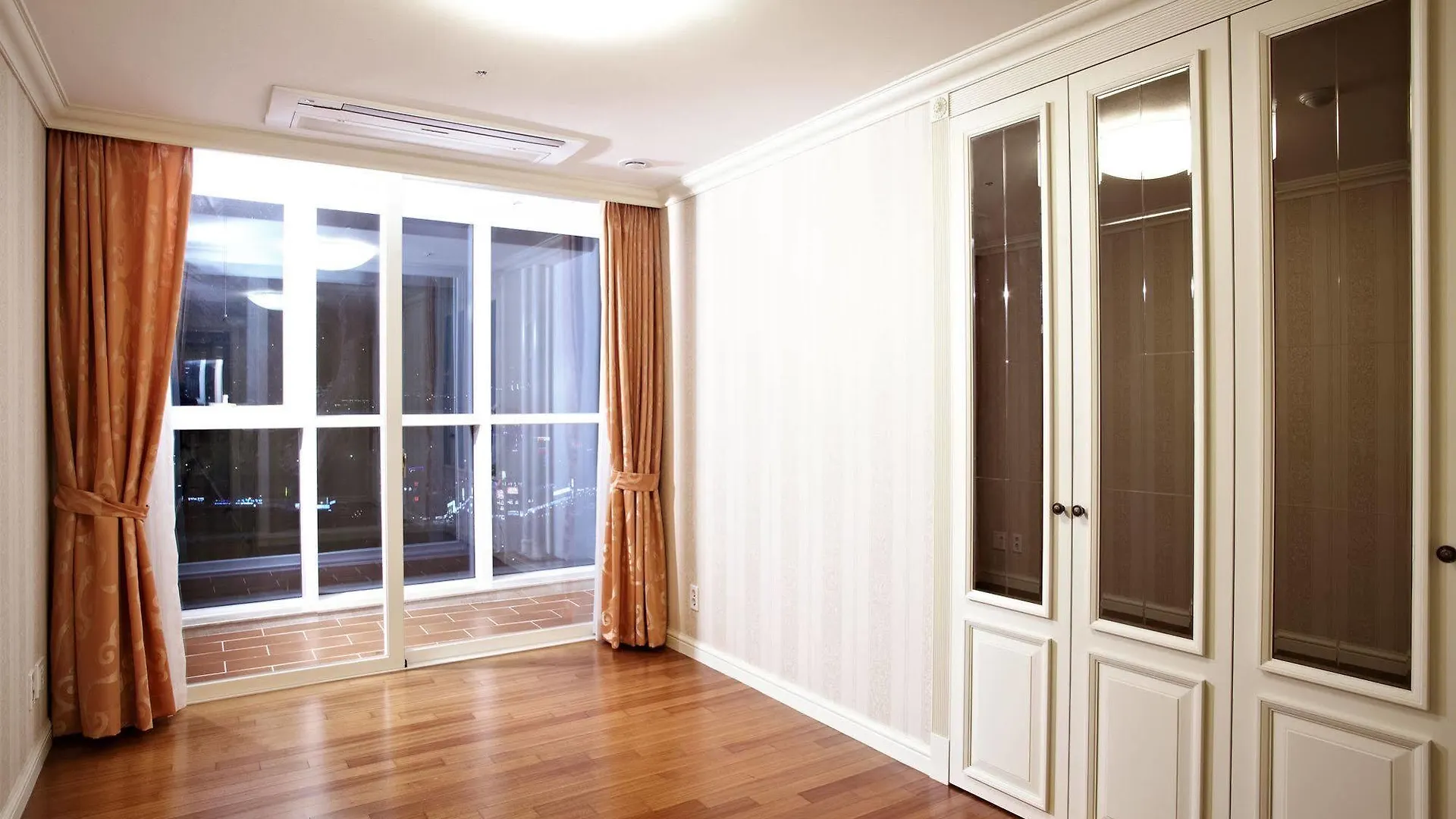 Pale De Cz Lct House Apartment Busan 0*,