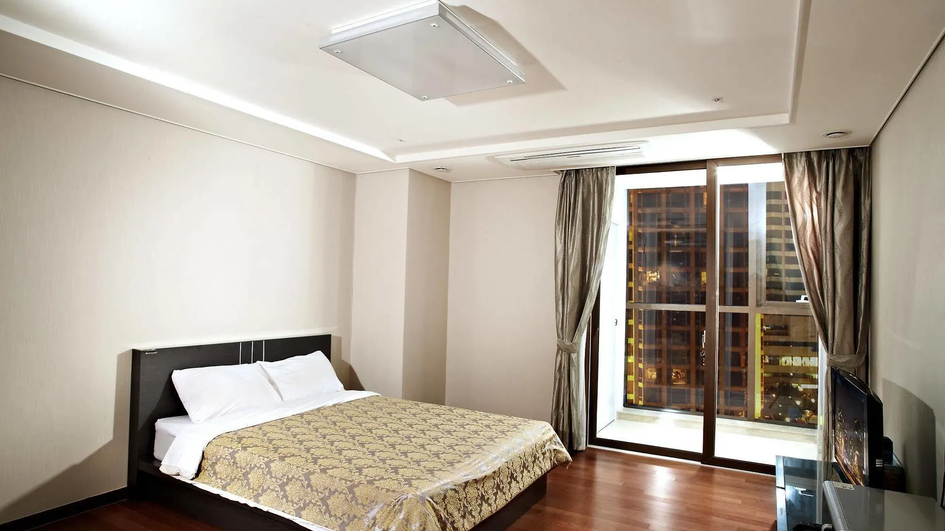 Pale De Cz Lct House Apartment Busan 0*,  South Korea