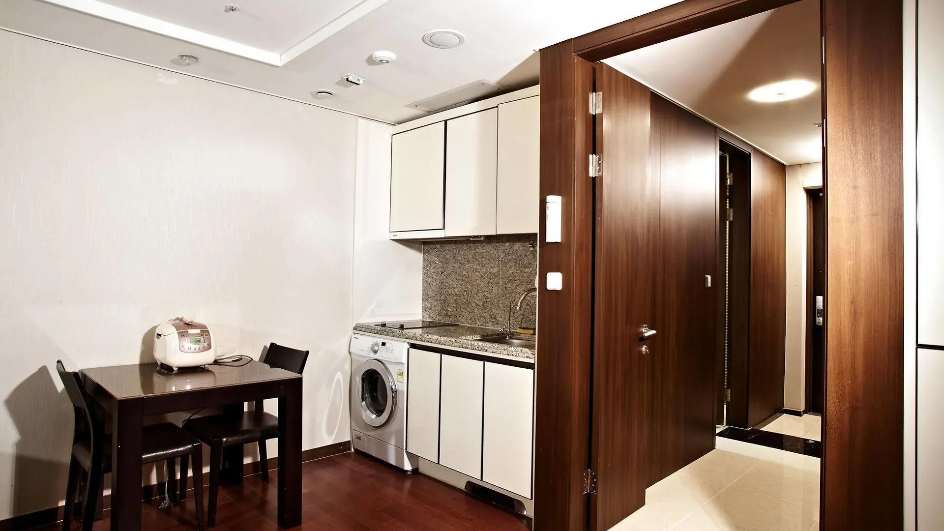 Pale De Cz Lct House Apartment Busan