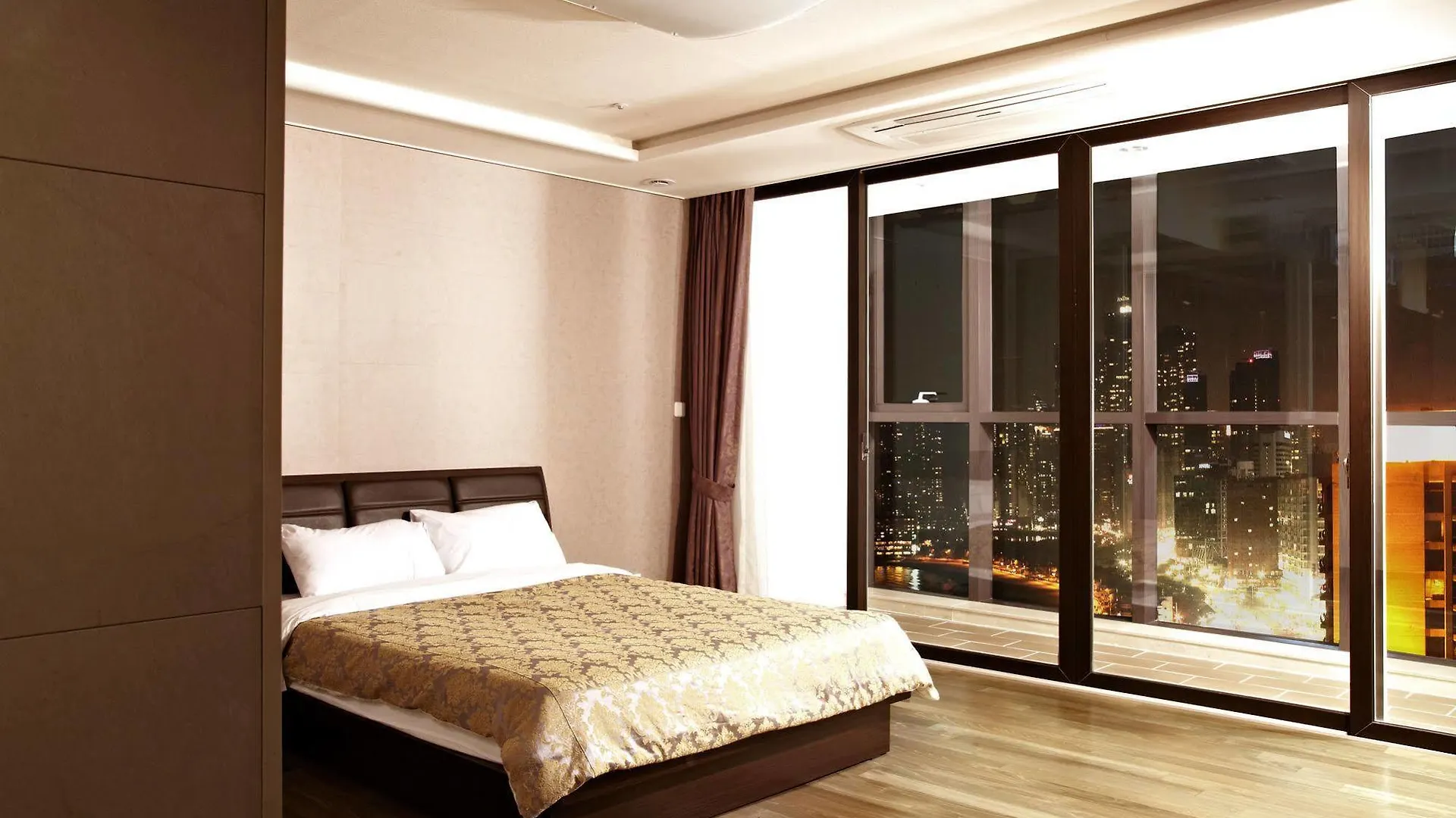 Pale De Cz Lct House Apartment Busan 0*,  South Korea